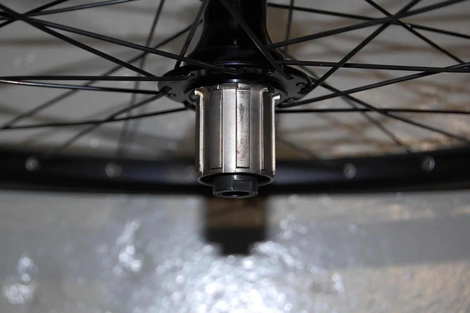 Hinterrad Ryde Taurus 21 schwarz 21-584 mit Contec Nabe 8-10-fach 12 mm Steckachse Hinterrad Ryde Taurus 21 schwarz 21-584 mit Contec Nabe 8-10-fach 12 mm Steckachse