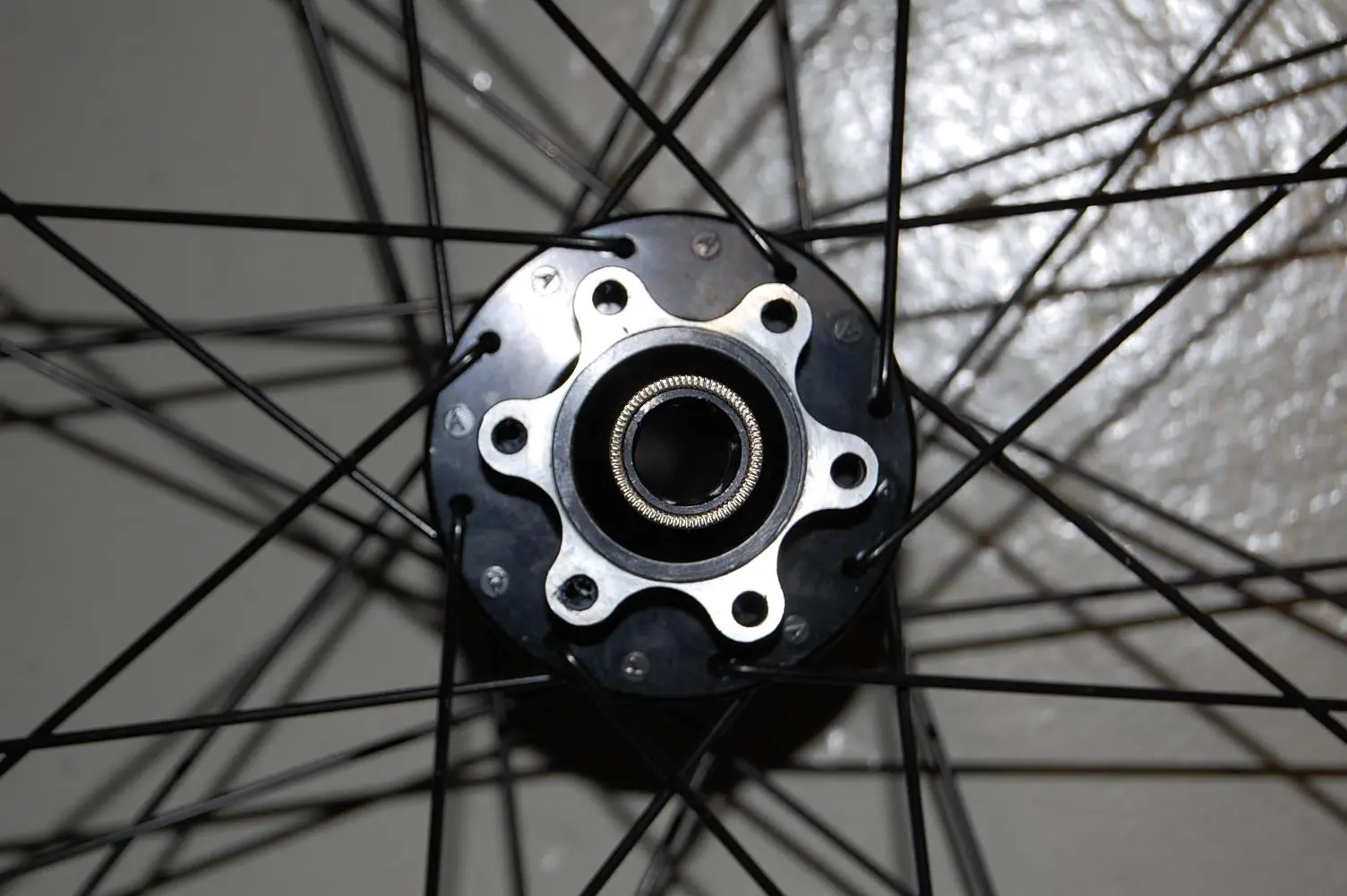 Hinterrad Ryde Taurus 21 schwarz 21-584 mit Contec Nabe 8-10-fach 12 mm Steckachse